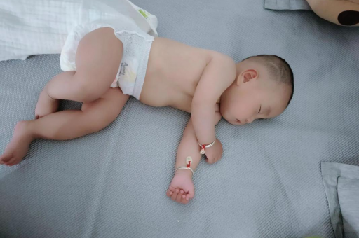周口宝宝积食发烧怎么处理